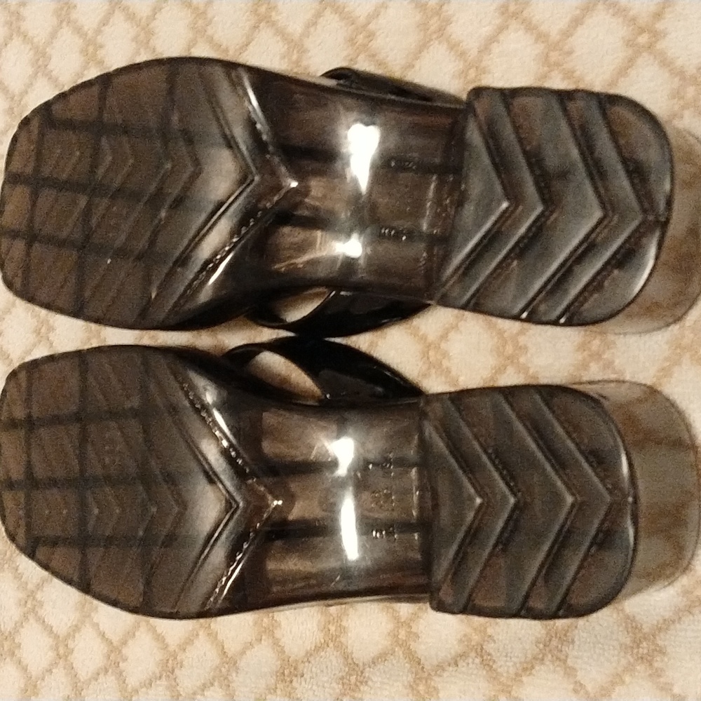 Wild Pair Jelly Sandals - Picture 4 of 6